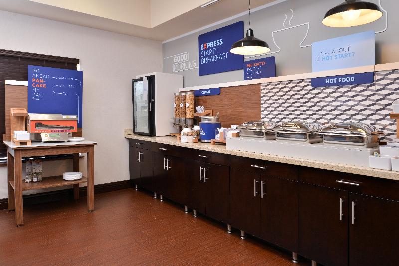 Holiday Inn Express Montgomery East I-85 By Ihg Екстериор снимка